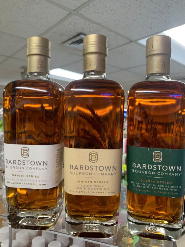 Bardstown Fusion Series Whiskey blends aged bourbon and high-rye spice for bold, smooth flavor. Ideal for collectors and bourbon lovers