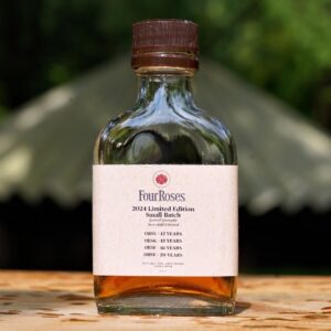 Four Roses Small Batch Bourbon delivers a smooth, balanced Kentucky Straight Bourbon experience with rich notes of vanilla, caramel, and spice.
