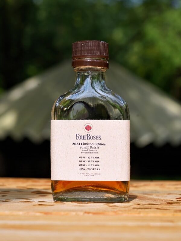 Four Roses Small Batch Bourbon delivers a smooth, balanced Kentucky Straight Bourbon experience with rich notes of vanilla, caramel, and spice.