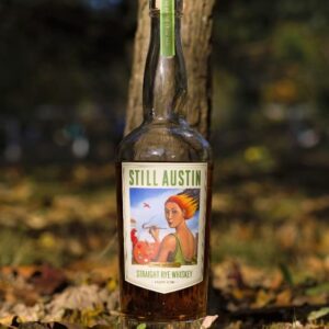 Explore the bold flavors of Still Austin Rye "The Artist", crafted with 100% Texas-grown grains. Aged to perfection, this small-batch rye whiskey features spicy rye notes, caramel, and oak, with a smooth, mellow finish. Perfect for sipping or mixing in classic rye cocktails.