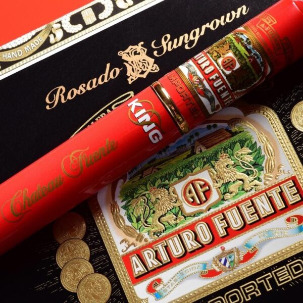 Experience the smooth Arturo Fuente Curly Head Deluxe cigars—handmade with premium Dominican tobaccos for a consistently satisfying, mellow-to-medium smoke