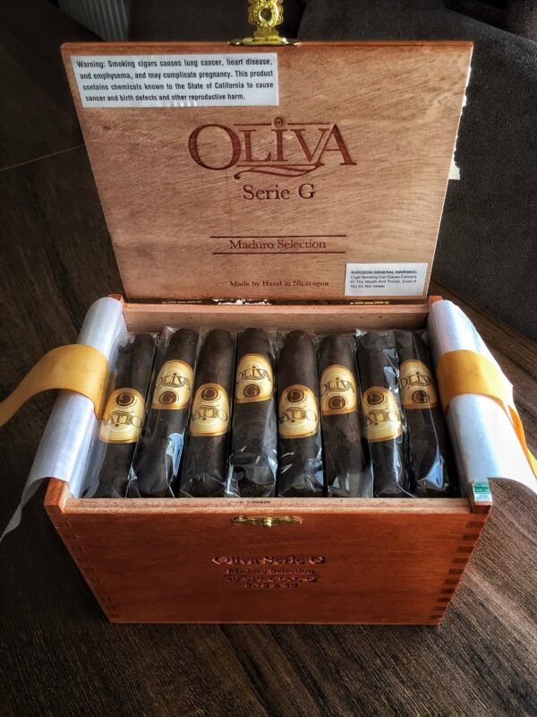 Oliva Serie G cigars offer a rich, medium-bodied smoking experience with notes of cedar, coffee, and spice—perfectly handcrafted for premium cigar lovers