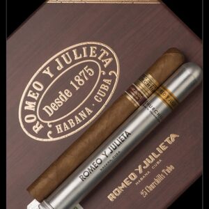 Discover the Romeo y Julieta 1875 Bully – a Premium Robusto Cigar rich in cedar, spice, and cream. Ideal for smooth, balanced smoking experiences.