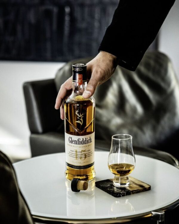 Buy Glenfiddich 15, Glenfiddich 15 Year Solera Reserve, Single Malt Scotch, Buy Glenfiddich Whiskey, Speyside Whiskey, Best Single Malt Scotch whiskey.